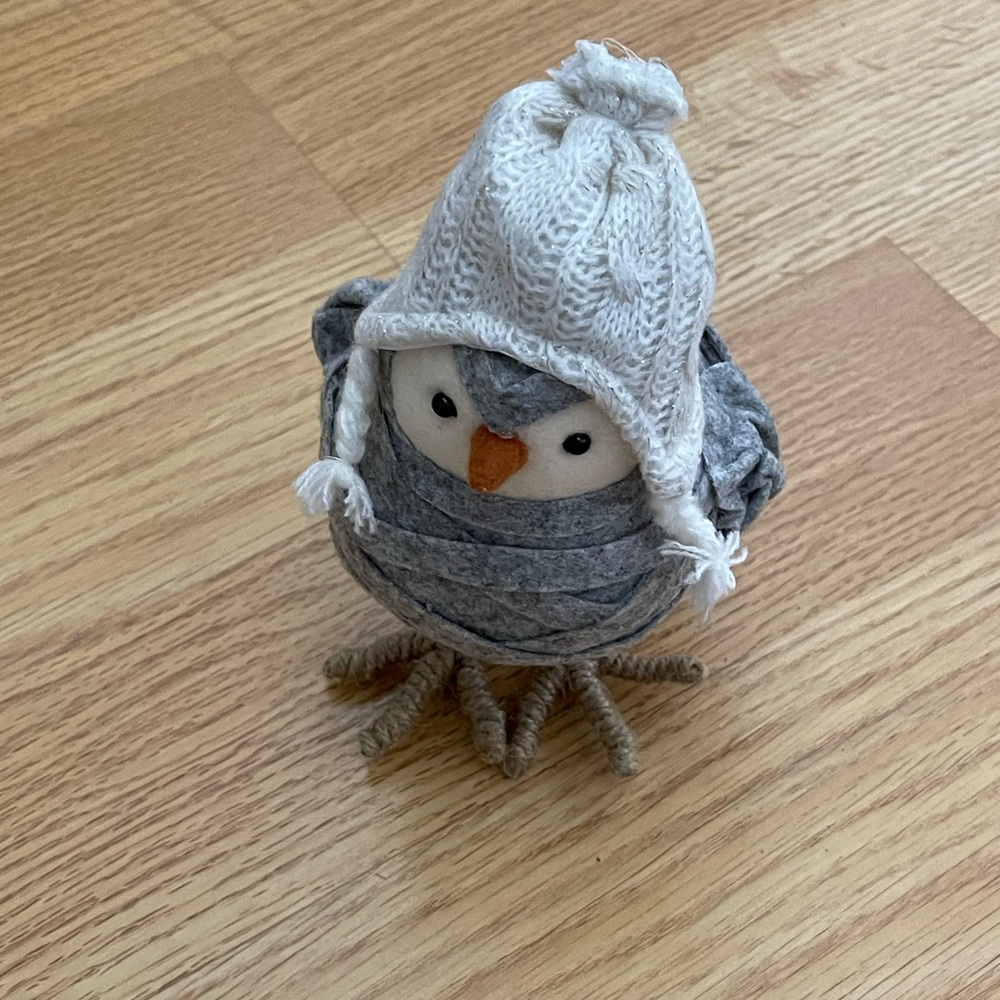 Target Christmas Wondershop Featherly Friends Fabric Winter White Hat 7" Bird